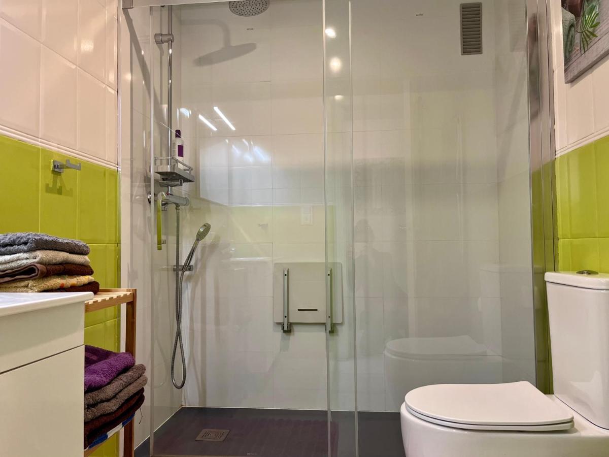 Apartment On The Beach With Parking And Pool Calpe Esterno foto